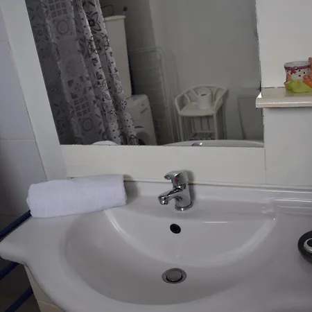 Apartment Evasion Campagnarde Avec Jardin Et Parking, Proche De Eurexpo Et Groupamastadium